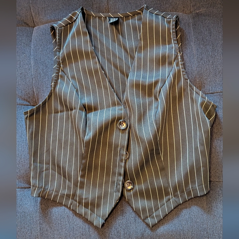 SHEIN Black Pinstriped Button-Down Vest Top ( 3@20$ Bundle)